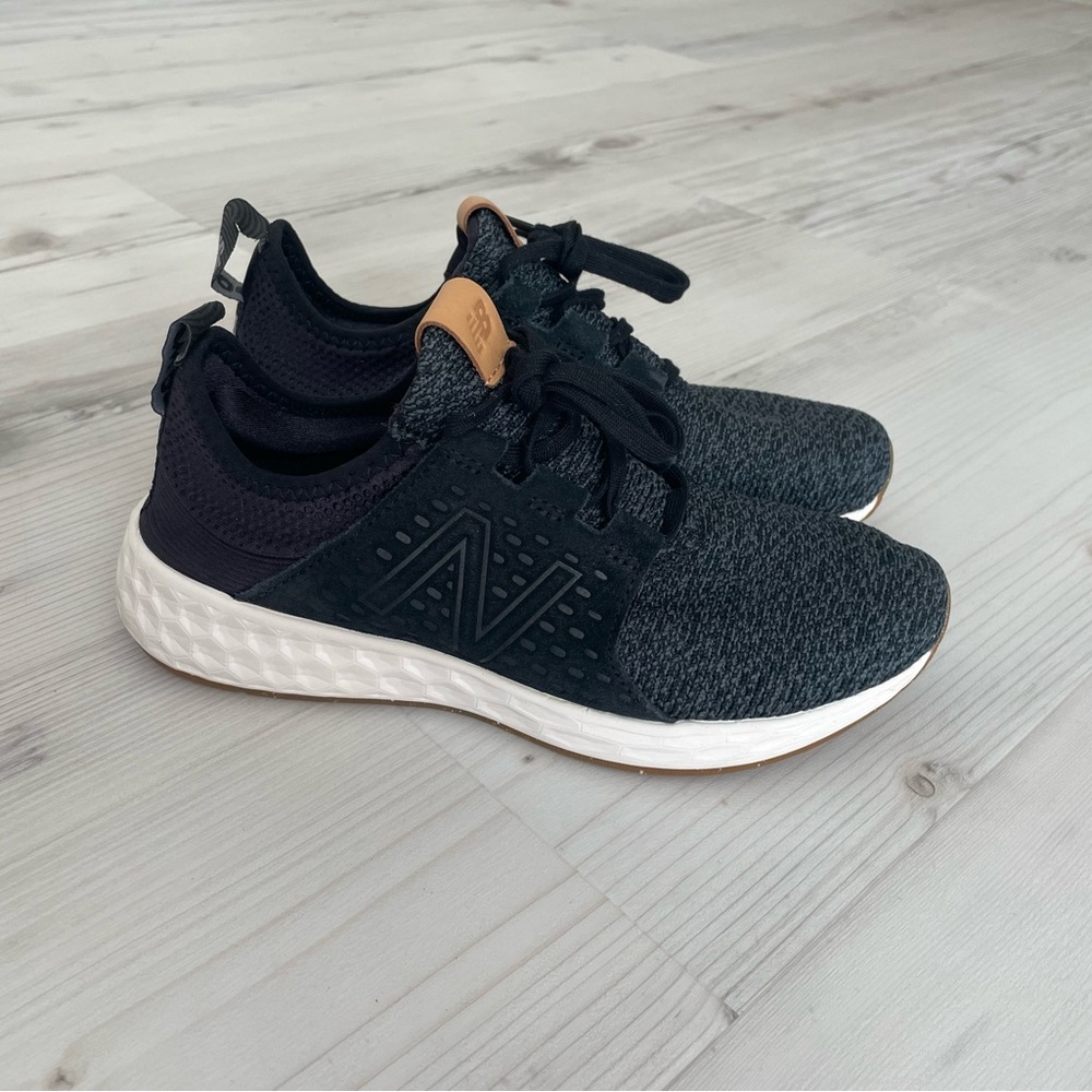 New Balance Black and Dark Gray Sneakers, Size 8B